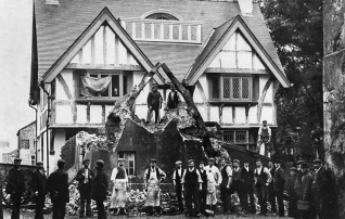 Building Thatched House 1910